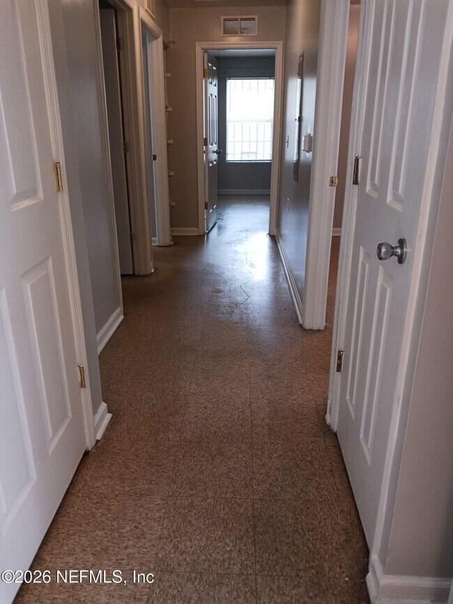 Foto del edificio - 2113 Morehouse Rd