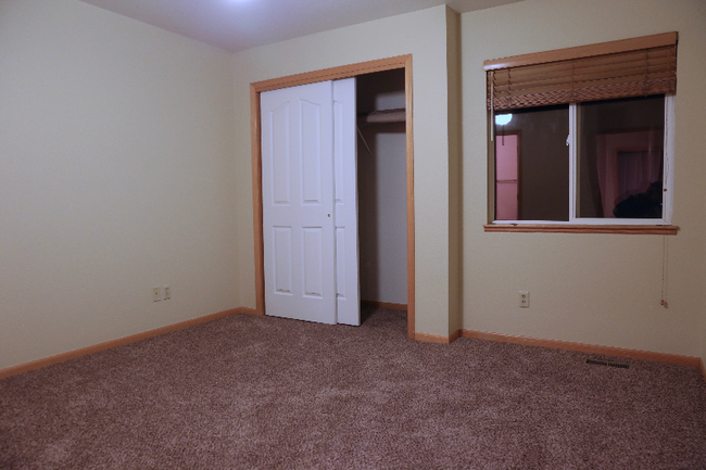 Building Photo - 1007 Cuerto Ln