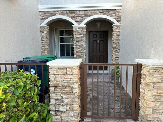 Foto del edificio - 9345 SW 220th St