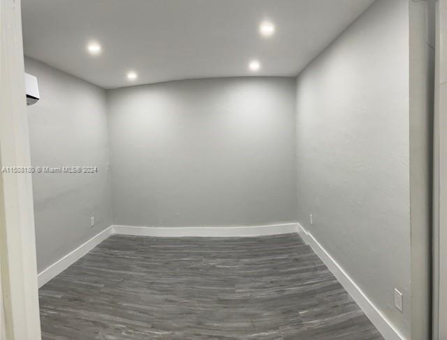 Building Photo - 2154 NE 168 St
