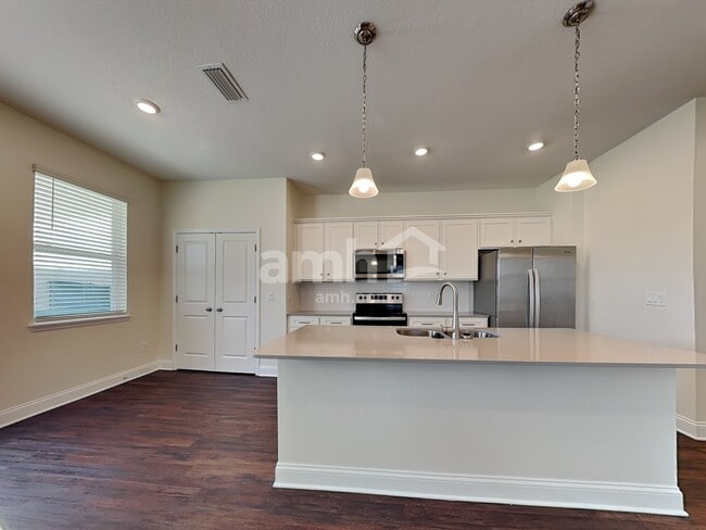 Building Photo - 2506 Sunrise Ct