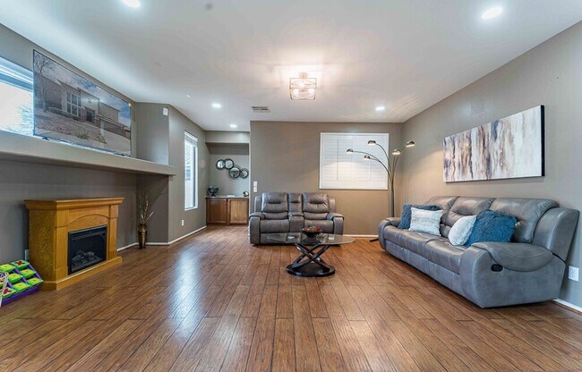 Foto del edificio - 1761 N St Francis Pl