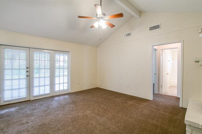 Foto del edificio - 23311 Whispering Willow Dr