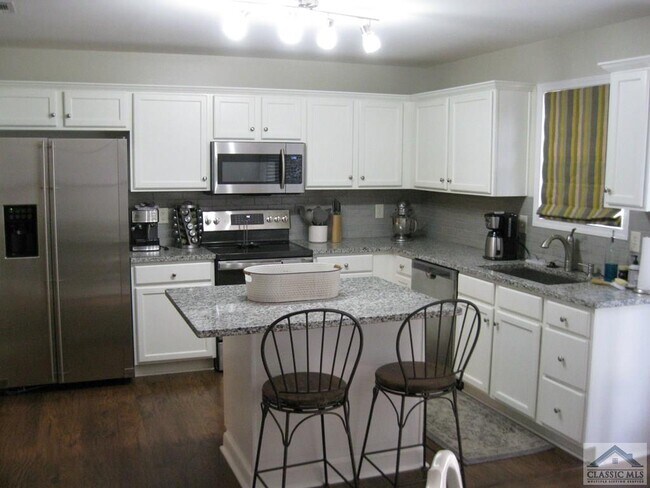 Building Photo - 133 Cedar Rock Trce