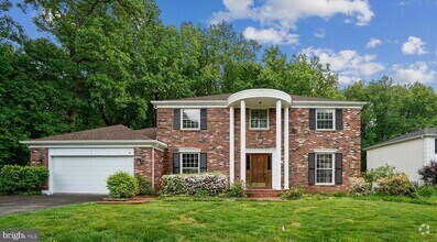 Building Photo - 6603 Tina Ln