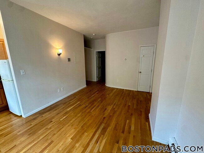 Foto del edificio - 67 S Huntington Ave