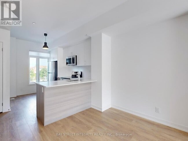 Building Photo - 11 Case Ootes Dr