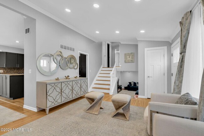 Foto del edificio - 56 Grace Dr