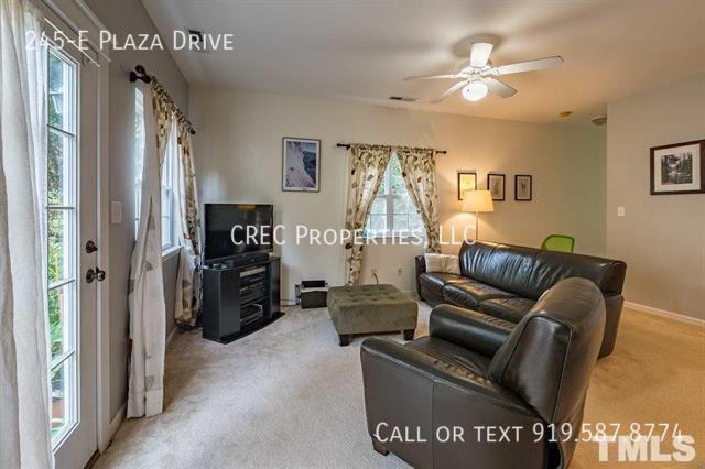 Foto del edificio - 245-E Plaza Drive-