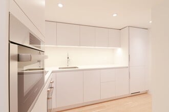 Building Photo - 3460 Rue Durocher