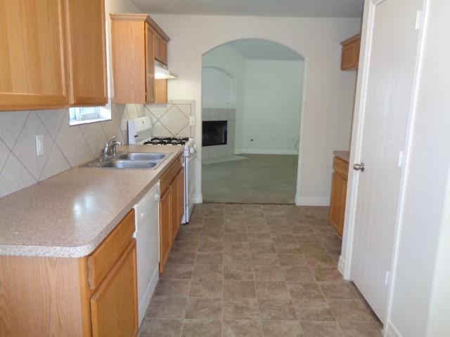 Foto del edificio - 22834 Fairfax Village W Dr