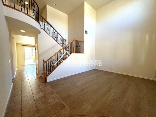 Building Photo - Spacious 4bd/3ba Elk Grove Home!