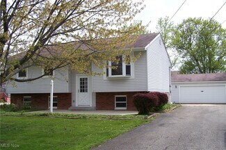 Building Photo - 15681 Oakdale St