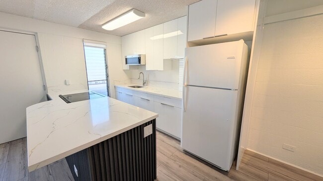 Photo - Beautifully Renovated 1/1/1 at Kalakaua Sands Apartment