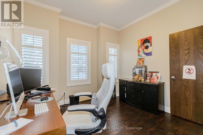 Building Photo - 246 Madhu Crescent