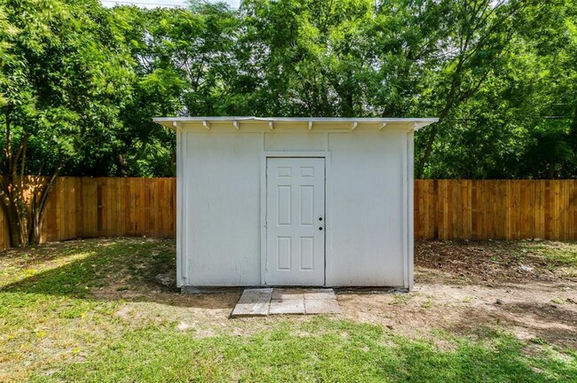 Foto del edificio - 5129 Kessler Rd