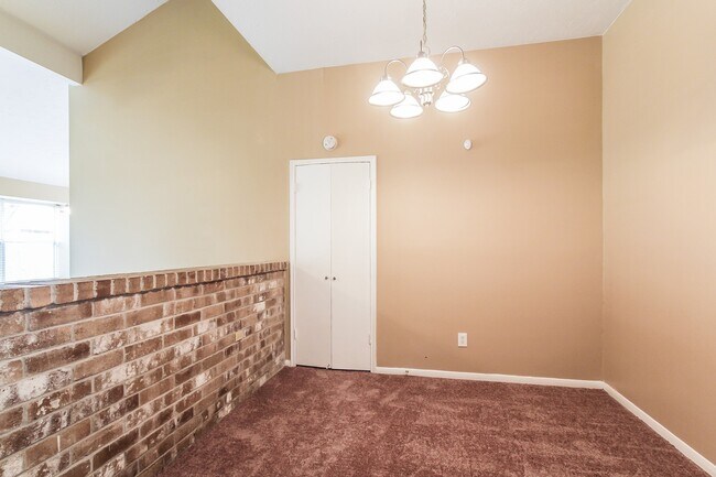 Building Photo - 16146 Coyridge Ln