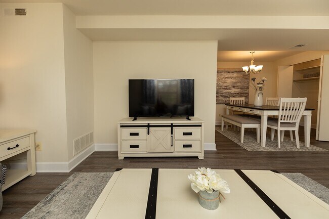 Foto del edificio - Chapel Valley Townhomes