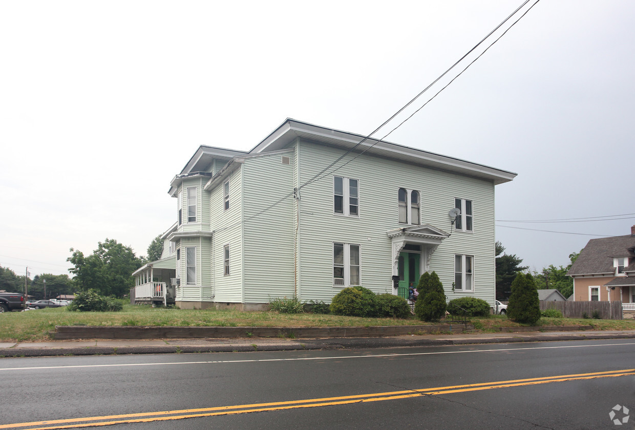 Building Photo - 74-76 Silver Ln