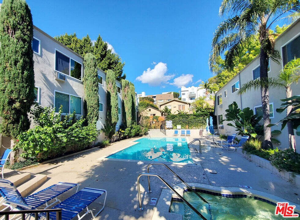 972 Larrabee St Unit 120, West Hollywood, CA 90069 Condo for Rent in