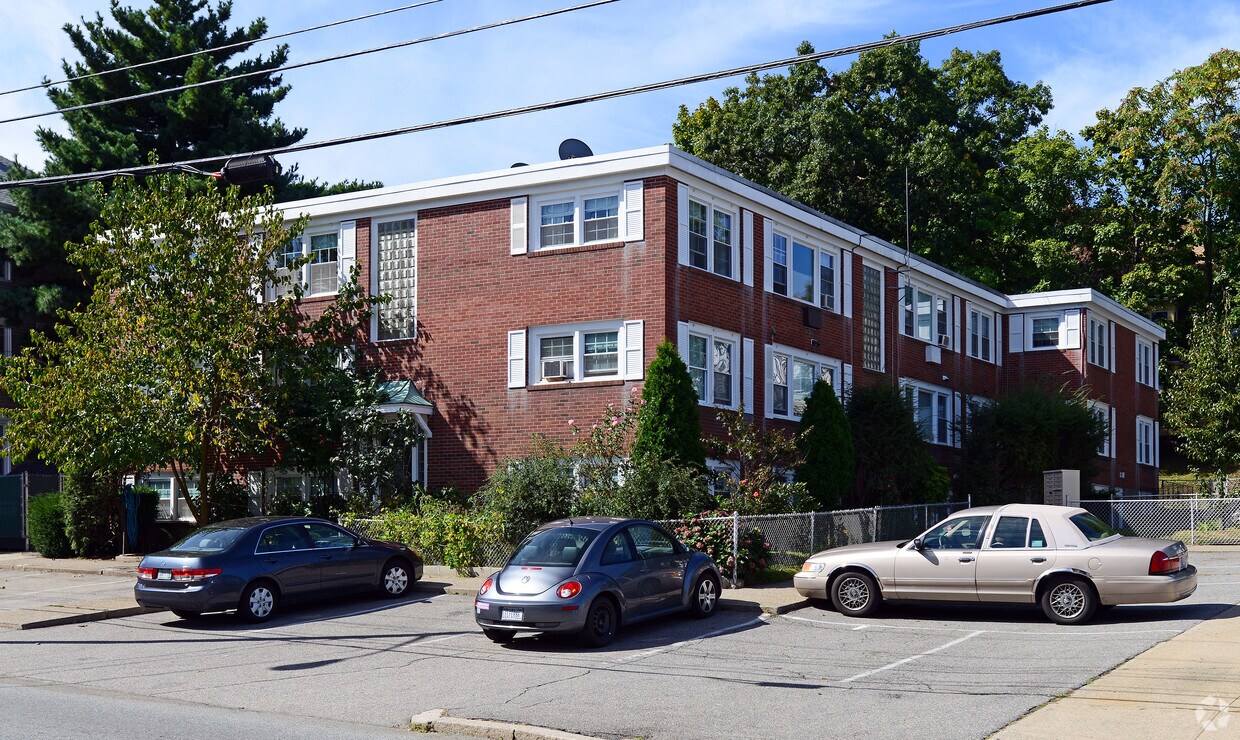 Primary Photo - 4 Highland St