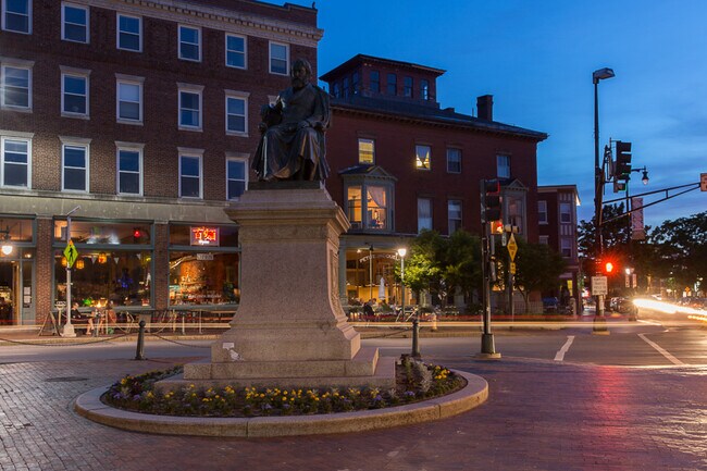 Building Photo - 100 Winter St