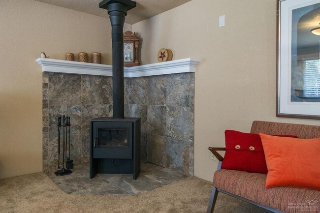 3 Br 2 Bath House Summer Shade Dr House For Rent In Bend Or Apartments Com 3 Br 2 Bath House Summer Shade Dr House For Rent In Bend Or Apartments Com