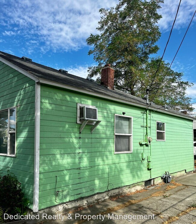 Foto del edificio - 2 br, 1 bath House - 505 E Beech St