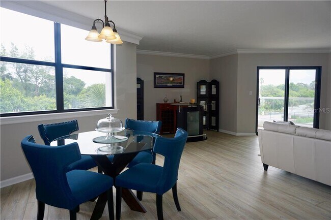 Foto del edificio - 1050 Longboat Club Rd