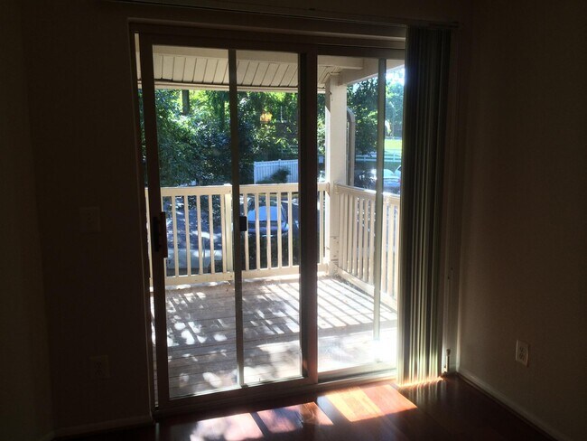 Foto del edificio - 11657 Chesterfield Ct