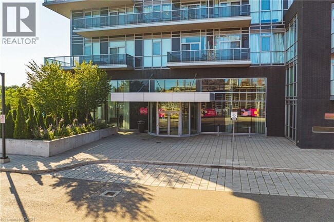 Building Photo - 2081 Fairview St