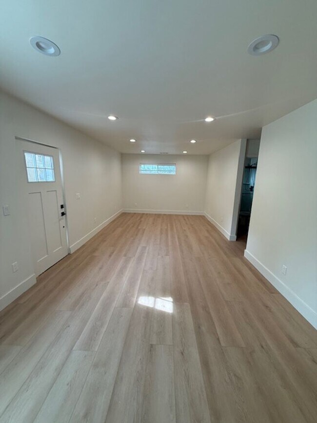 Building Photo - BRAND NEW 2 BEDROOM / 1 BATHROOM ADU READY TO BE MOVED IN