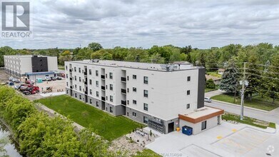 Building Photo - 705 Grand Marais Rd E