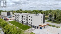 Photo principale - 705 Grand Marais Rd E