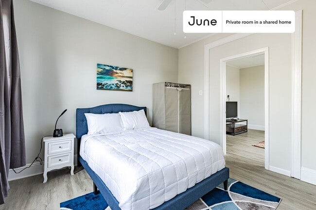 Foto del edificio - Room in Shared 3 bed/1 bath home