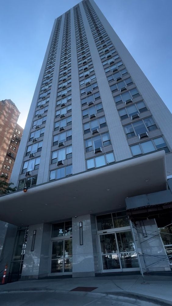 Building Photo - 1550 N Lake Shore Dr