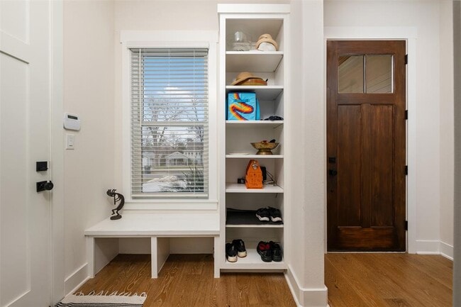 Foto del edificio - 510 E 7th St