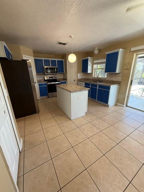 Foto del edificio - 15808 Switch Cane St