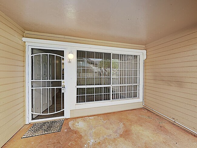 Building Photo - 94-1481-1481 Waipio Uka St