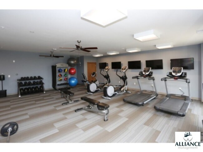 Building Photo - The Residences at Howard Commons - 2 bedro...