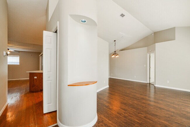 Foto del edificio - 4803 Jeanette Ct