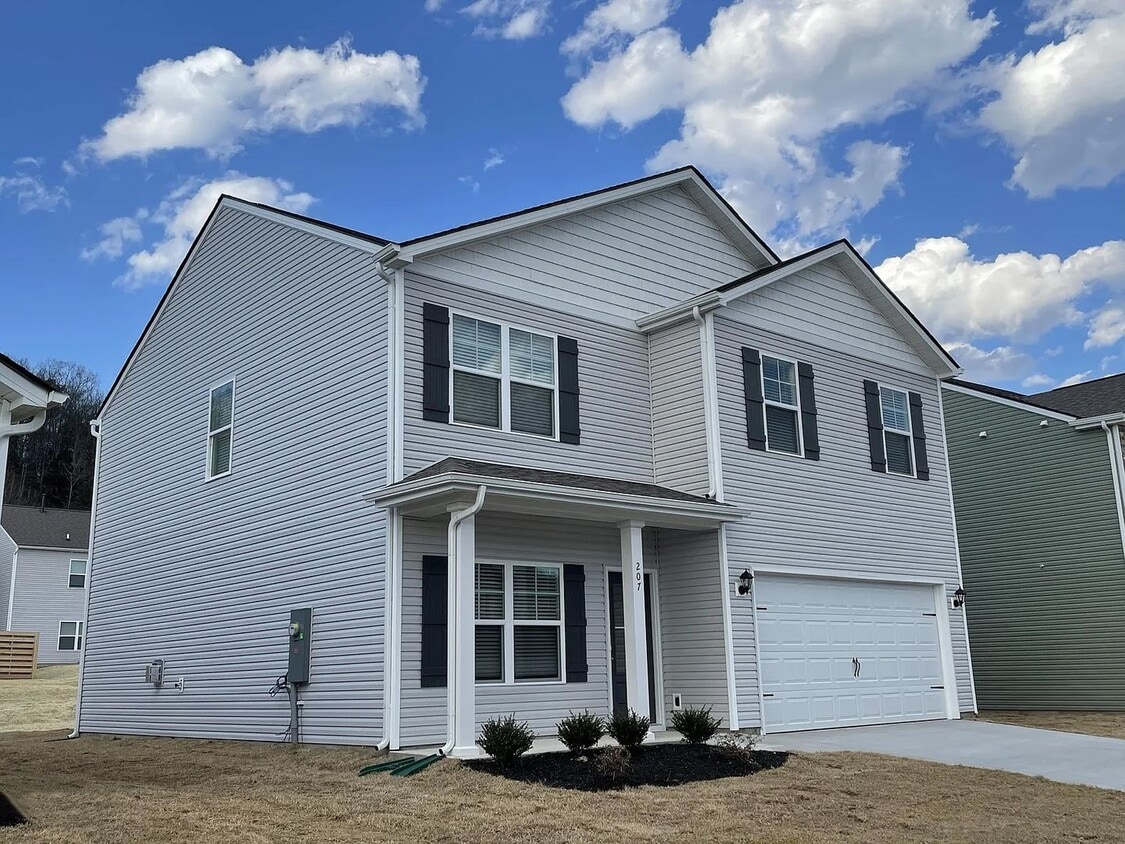 Spacious 4-Bedroom Home with Office and Patio in Oak Ridge - Spacious 4-Bedroom Home with Office and Patio in Oak Ridge
