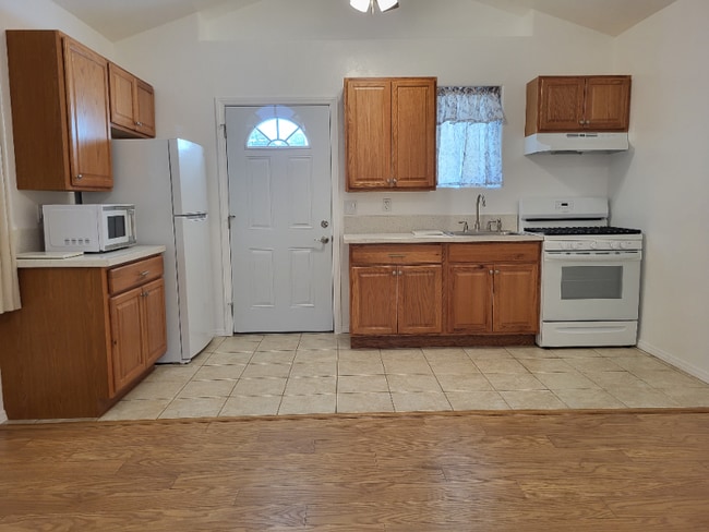 Building Photo - 9177 Creekford Dr