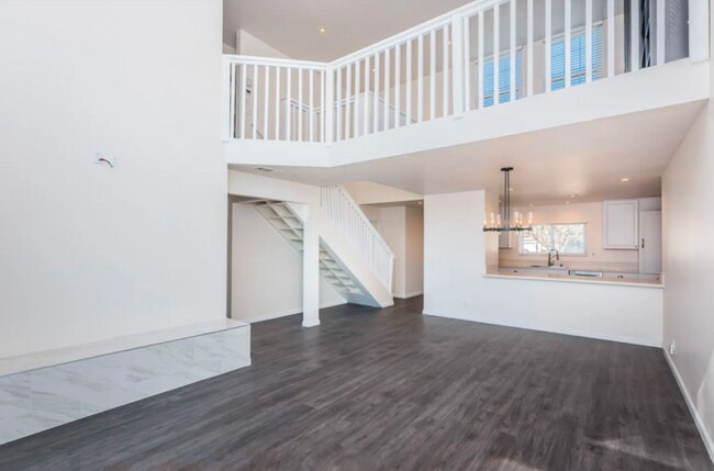 Foto del edificio - 4587 Essex Ct