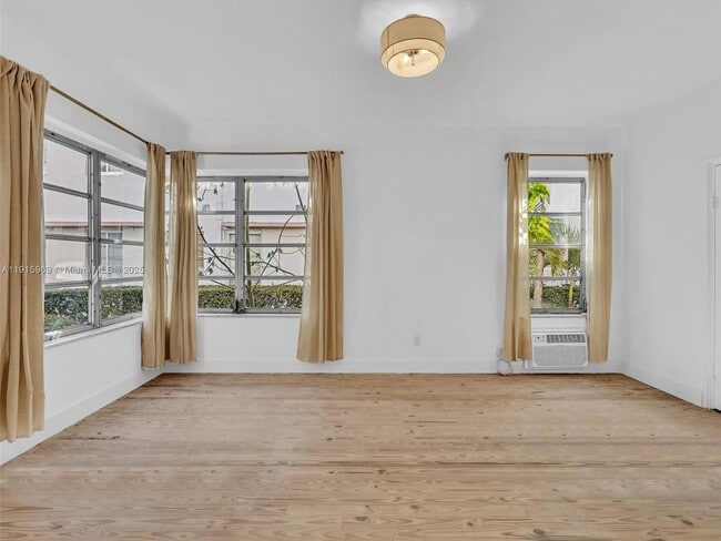 Building Photo - 821 Jefferson Ave