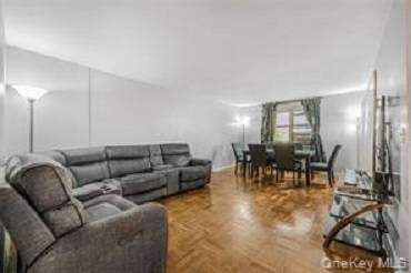 Foto del edificio - 1234 Midland Ave