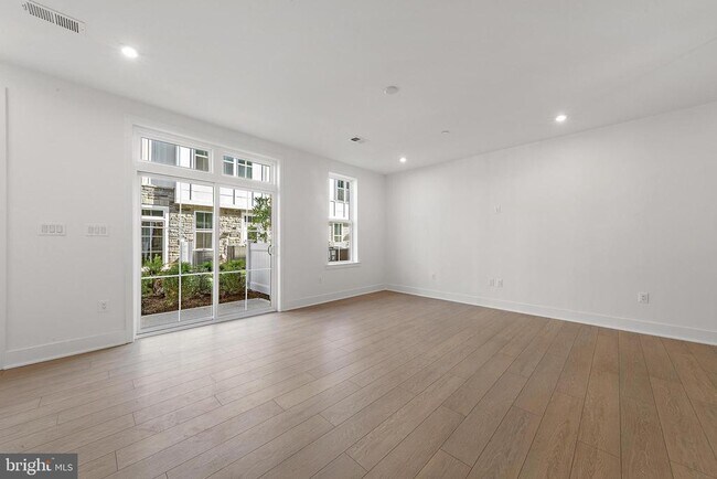 Foto del edificio - 11106 Donatello Dr