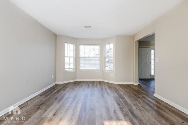 Foto del edificio - 2691 Ward Lake Ct