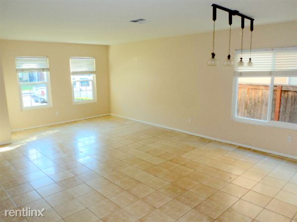 Building Photo - 4384 Stone Mountain Dr