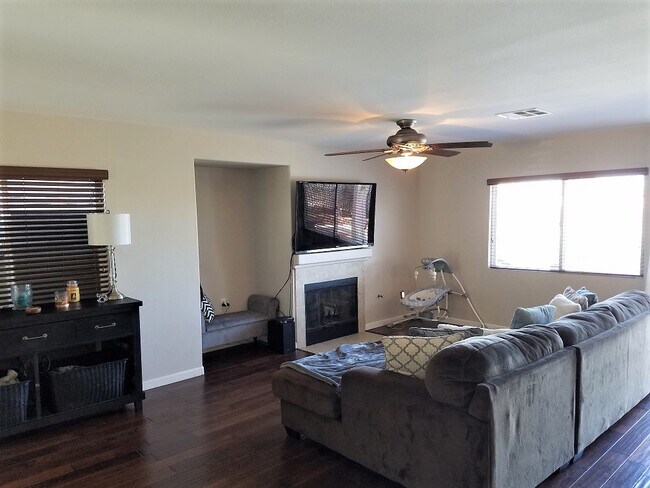 Building Photo - View Home in South San Diego